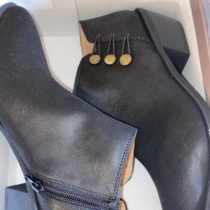 Life Stride Pixie Traveler NEW Booties 8.5